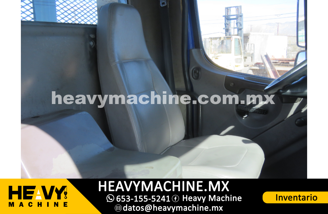 Grúa Articulada 2007 Freightliner M2 106